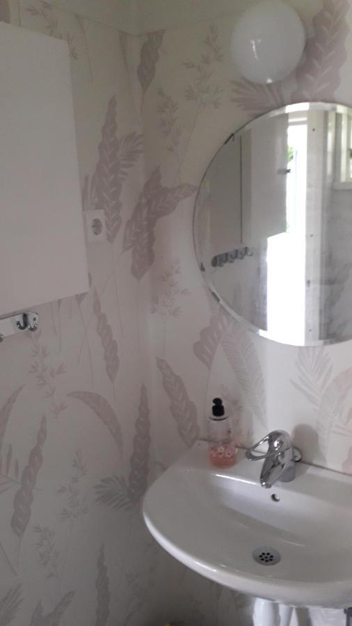 Draenggardens Stuga Pa Genuin Raettviksgard Boda  Esterno foto
