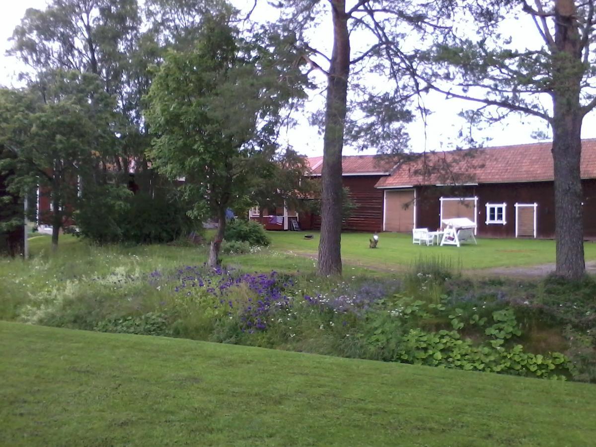 Draenggardens Stuga Pa Genuin Raettviksgard Boda  Esterno foto