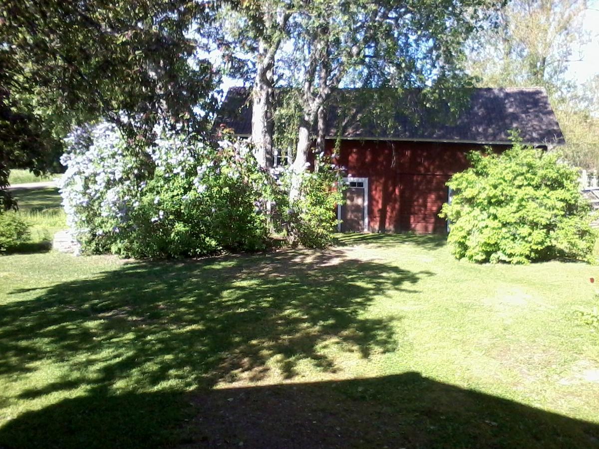 Draenggardens Stuga Pa Genuin Raettviksgard Boda  Esterno foto